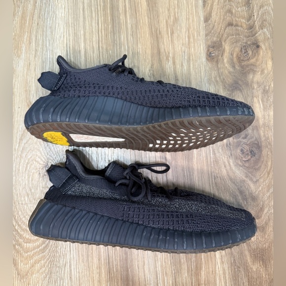 adidas Yeezy Boost 350 V2 - Size 7 EUC - Picture 5 of 6